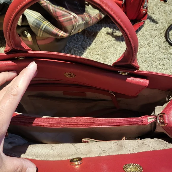 Morgan red leather 2Way Handbag/crossbody slingbag - Picture 2 of 4